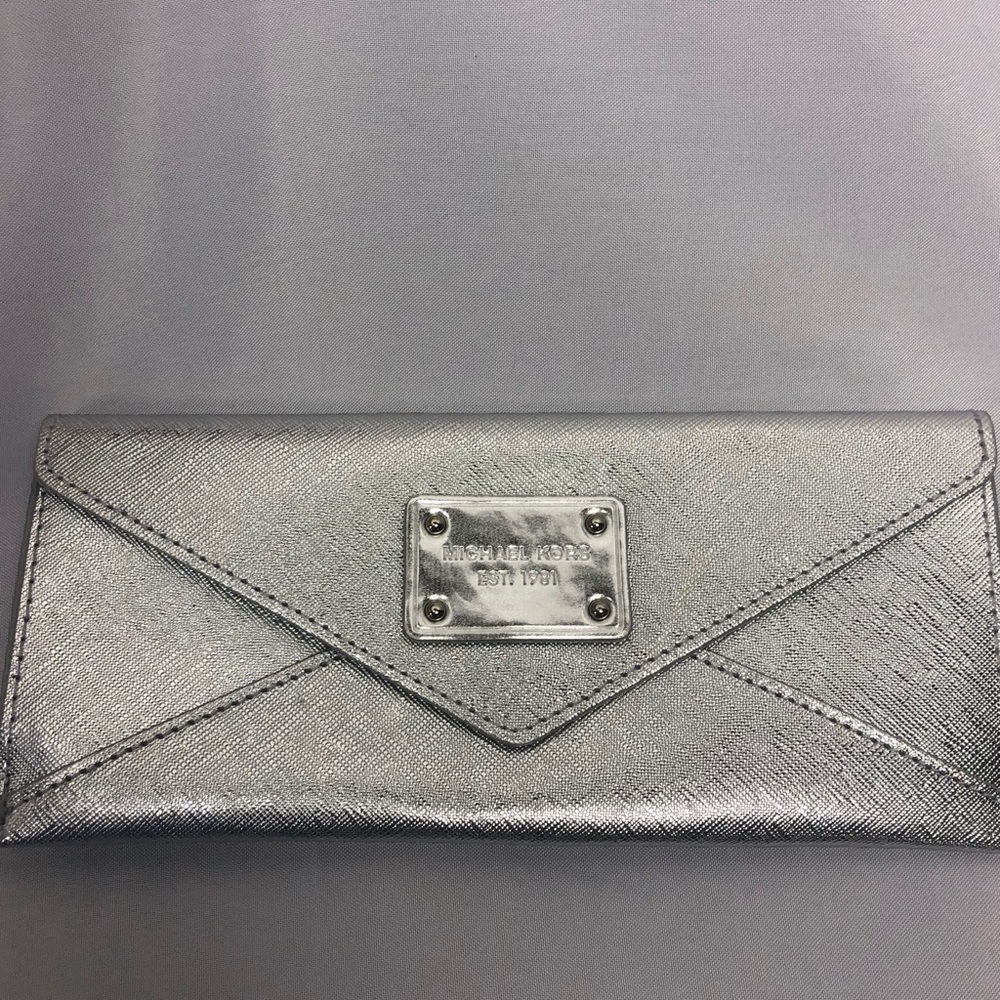 Michael Kors Pouch